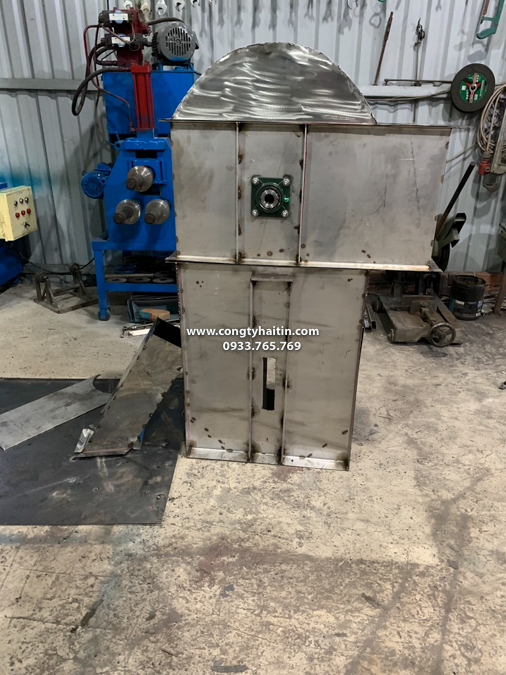 chân đầu nắp bù đài