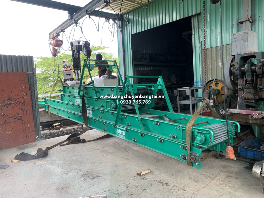 chuan bi dua khun bang tai len xe