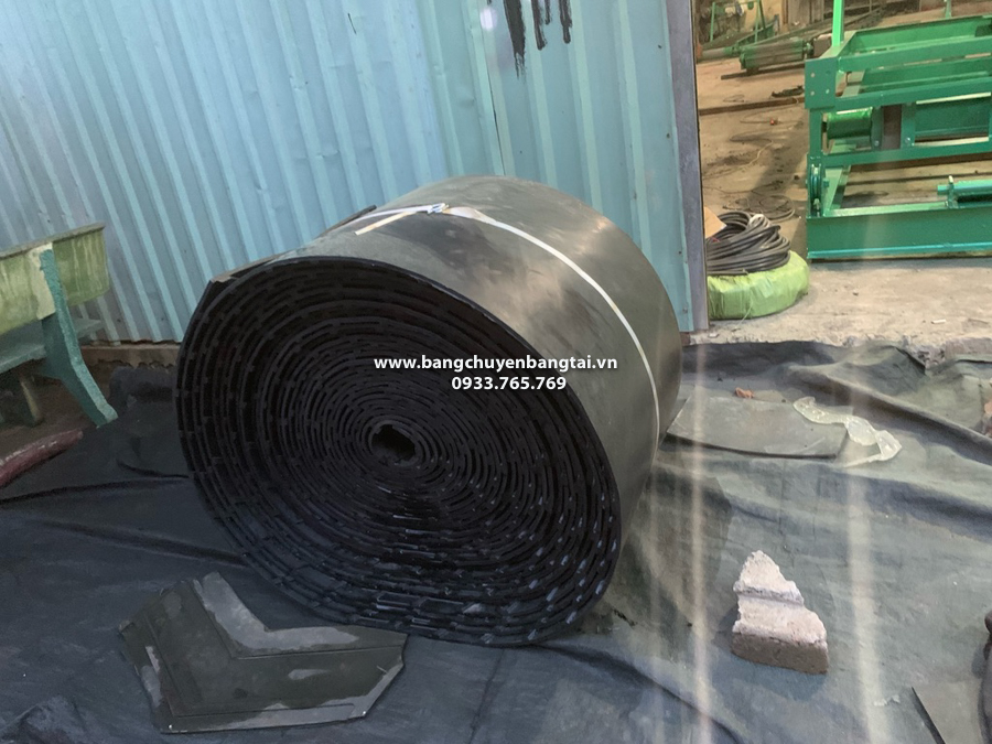 dây cao su gai v băng tải