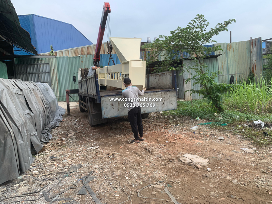 vận chuyển gầu tải trấu đi bàn giao