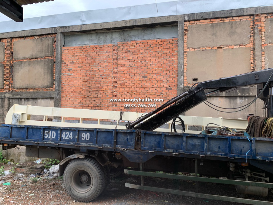 gầu tải đa duoc len xe cau