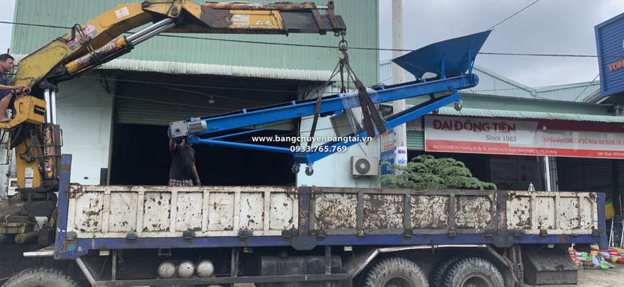 lên đường bàn giao băng tãi lồng máng mini