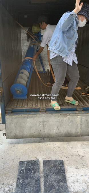 lên đường bàn giao vít tải ống nghiêng 3 m