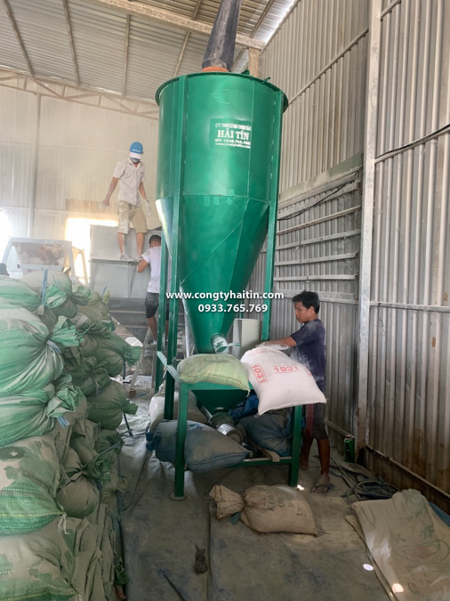 bồn trộn đứng