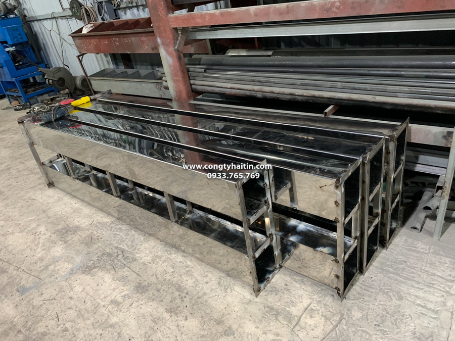 thân ống gầu tải