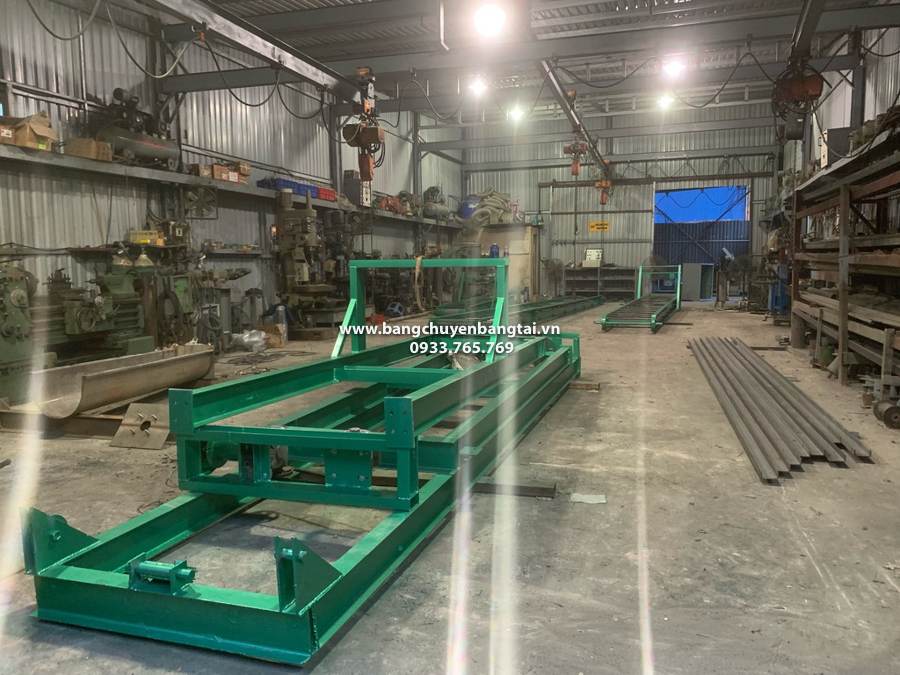 da thi cong hoan thien khung tru bang tai