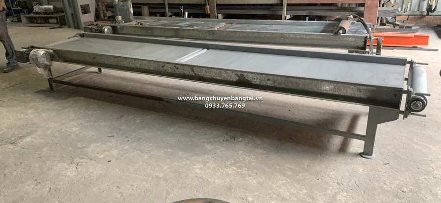 thi công khung sườn băng tải pvc 