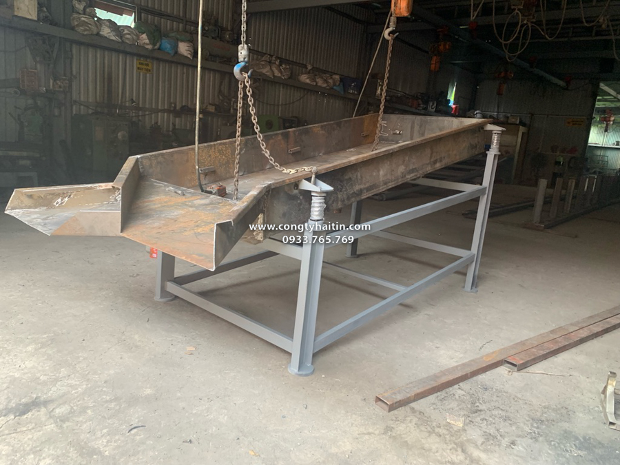 thi cong may sang da