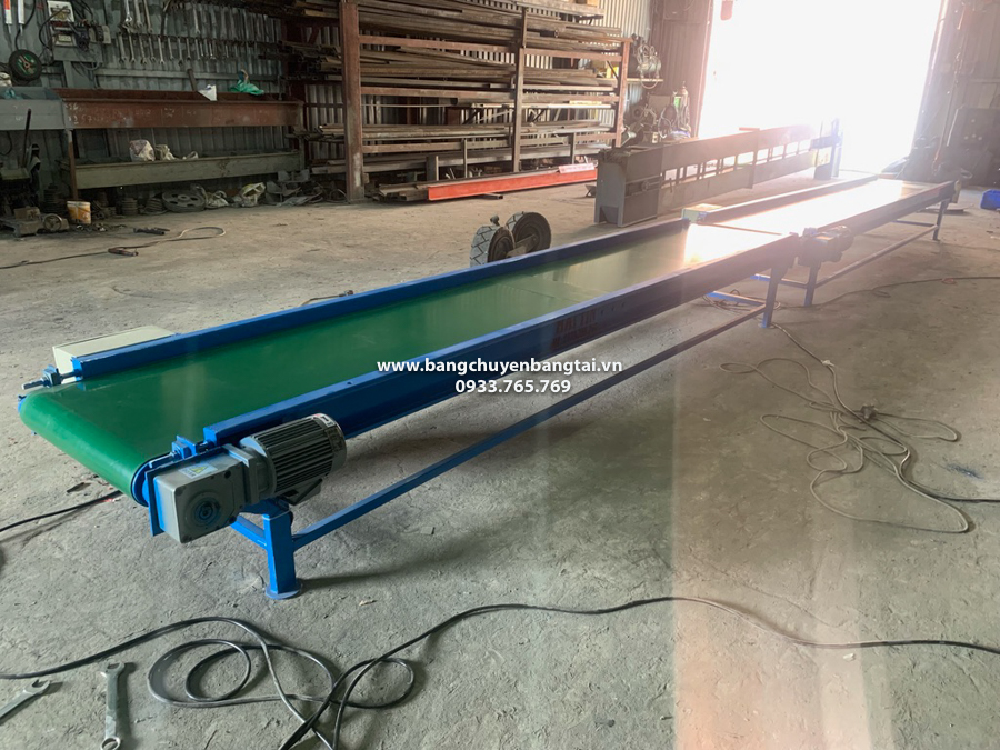 thi cong hoan thien bang tai pvc mini