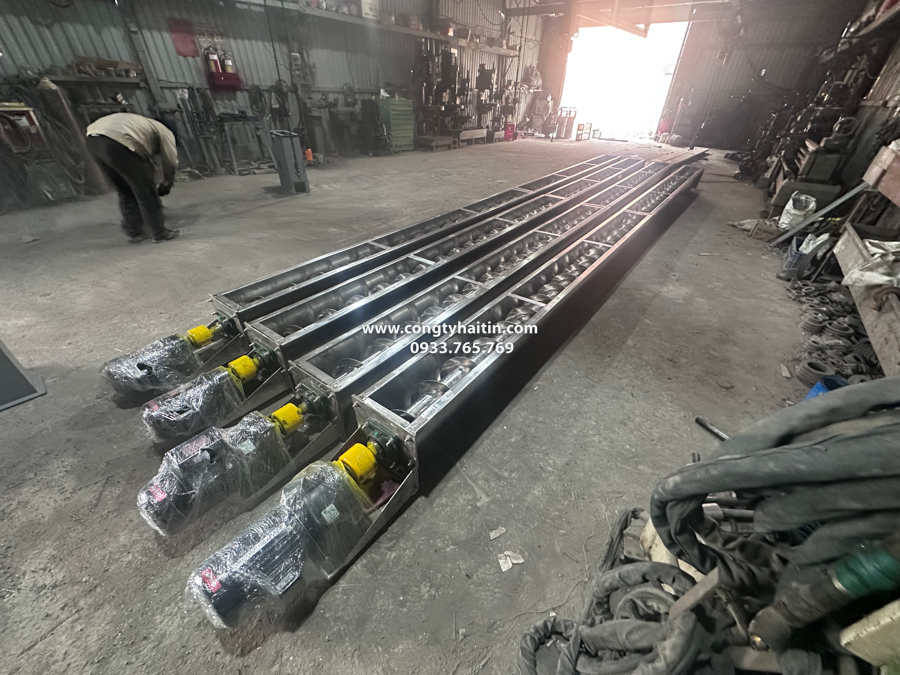 vit tai mang inox