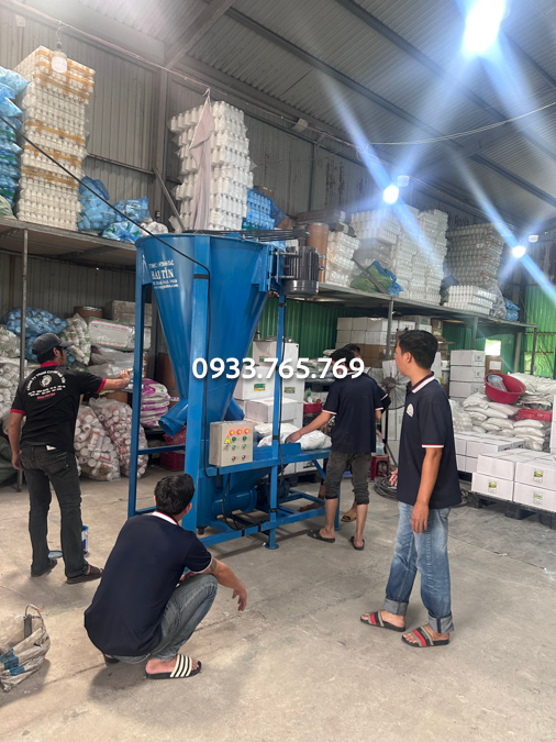 ban giao may tron mini