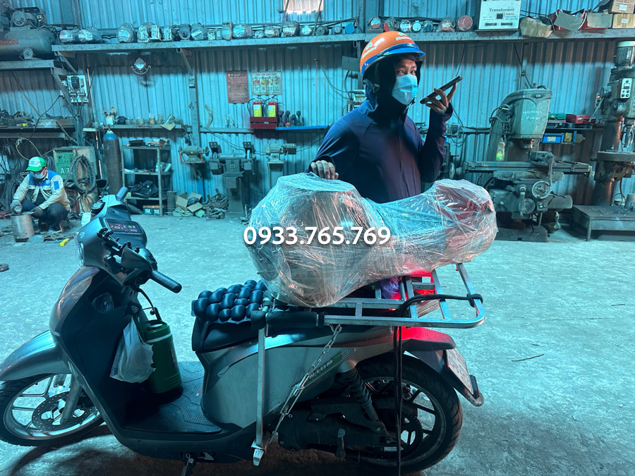 ban giao van xa bot inox