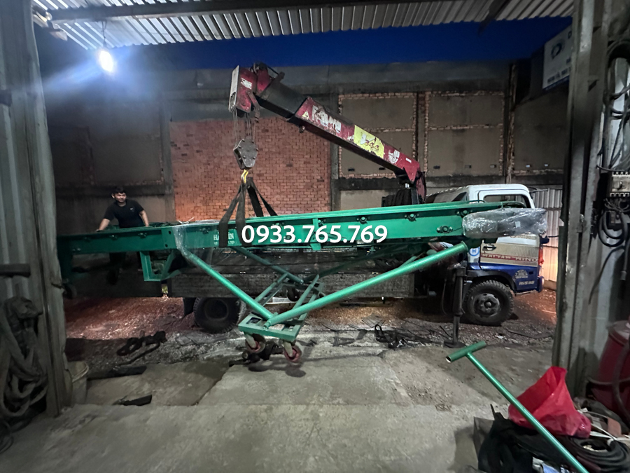 cho bang tai nghieng 5.5m len xe cau