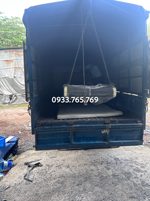 đi bàn giao băng tải phẳng 3m vê ha noi