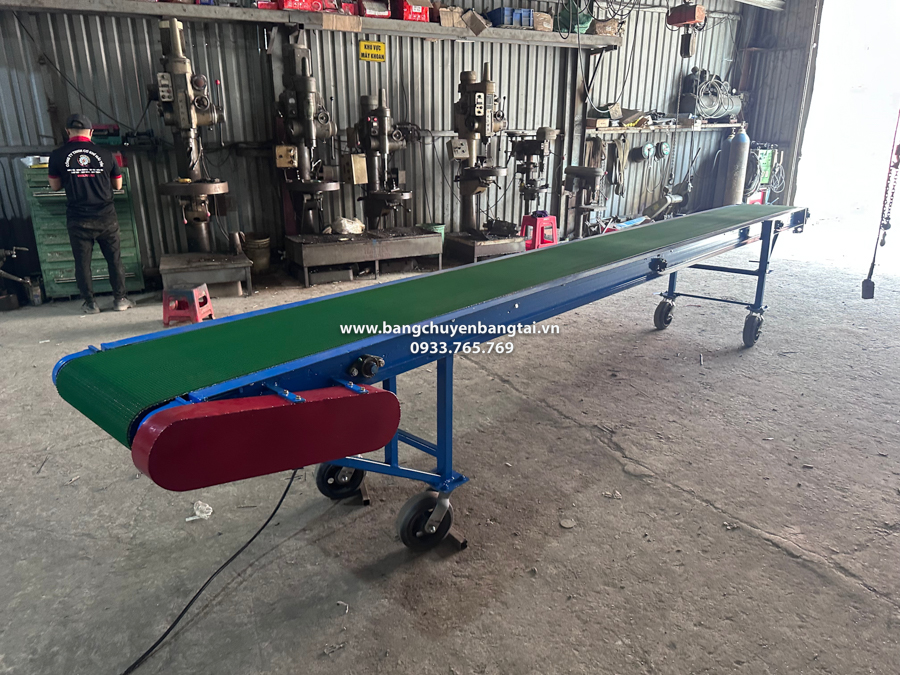 thi cong hoan thien bang tai pvc 5m
