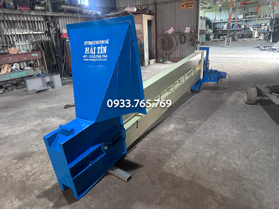 thi cong hoan thien gau tai bot