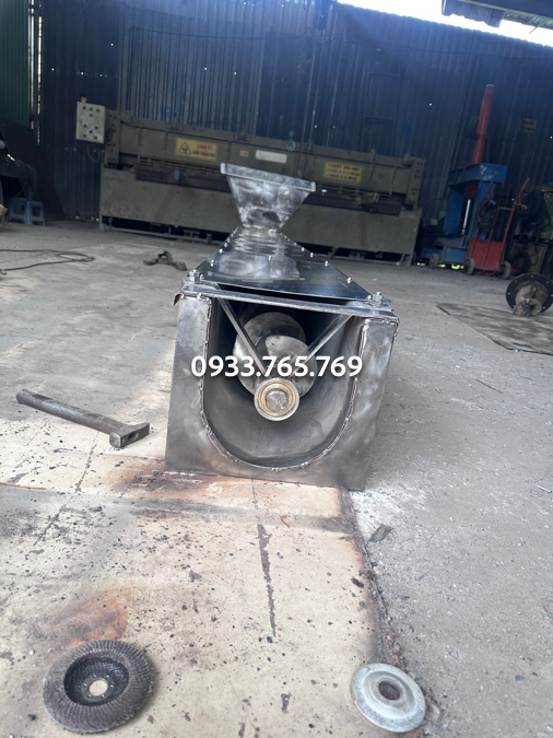 mieng ra vit tai mang