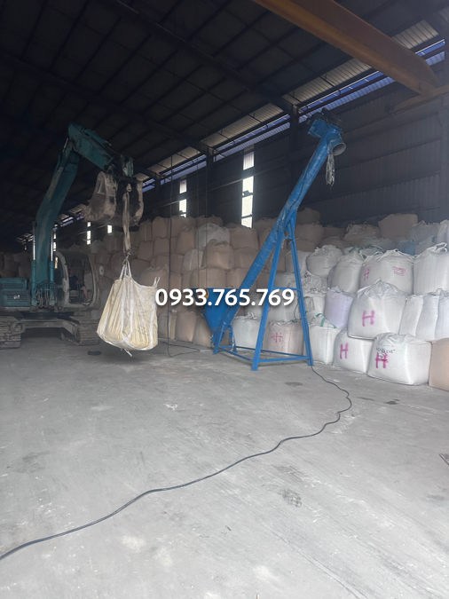 thi cong lap dat vit tai bot len xe bon