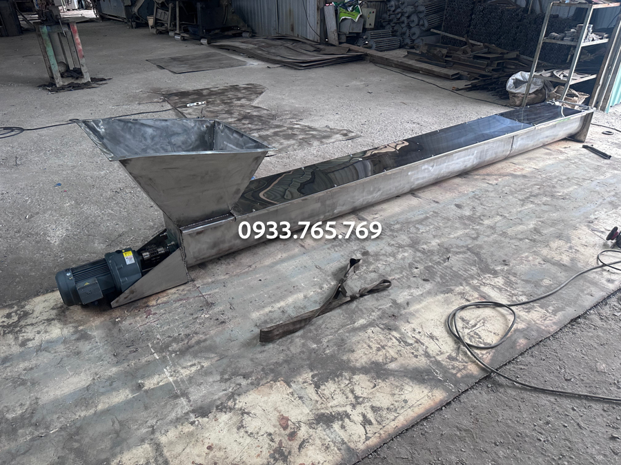 thi công vit tai mang inox