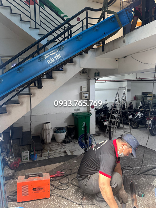 thi công ráp băng tải thùng hoá chất