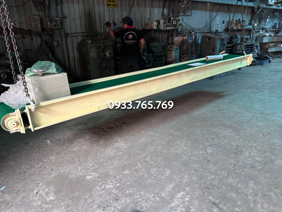 thi cong bang tai nghieng pvc