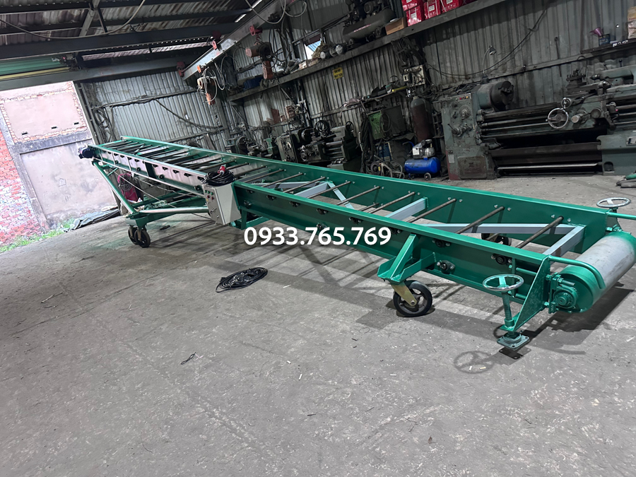 thi cong hoan thien khung suon bang tai nang ha 10m